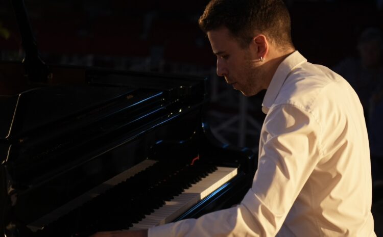  Pianista a disposizione